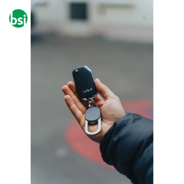Keyfinder keychain with worldwide locating and USB -  10