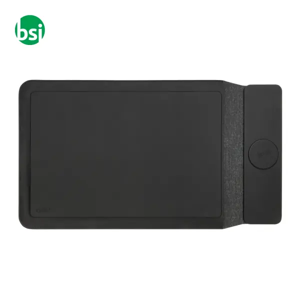 Swiss Peak 15W magnetic charging laptop sleeve -  8