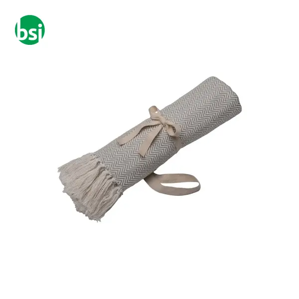 Fringed blanket 100% recycled material -  3