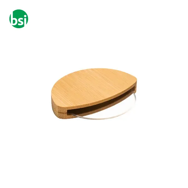 Pizza cutter with bamboo handle and stainless steel blade -  3